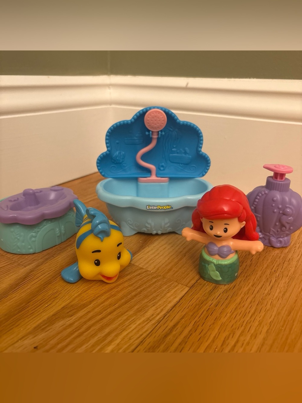 Fisher Price Little People Ariel & Flounder Bath time playset
